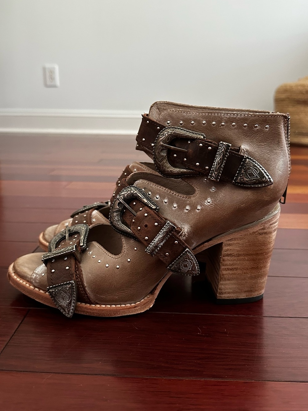 Freebird “Violet” heeled Buckle Sandals - Women size 11
